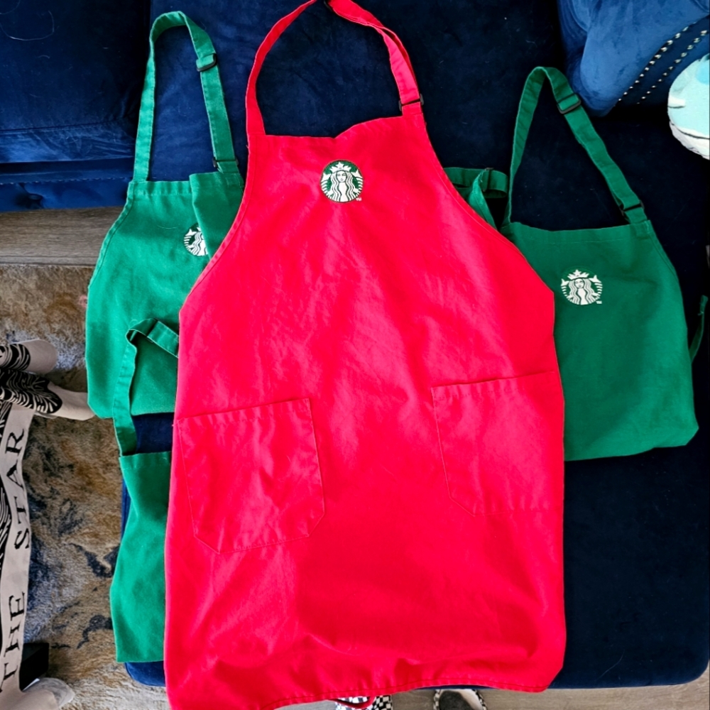 5 starbucks Aprons, 1 special holiday edition